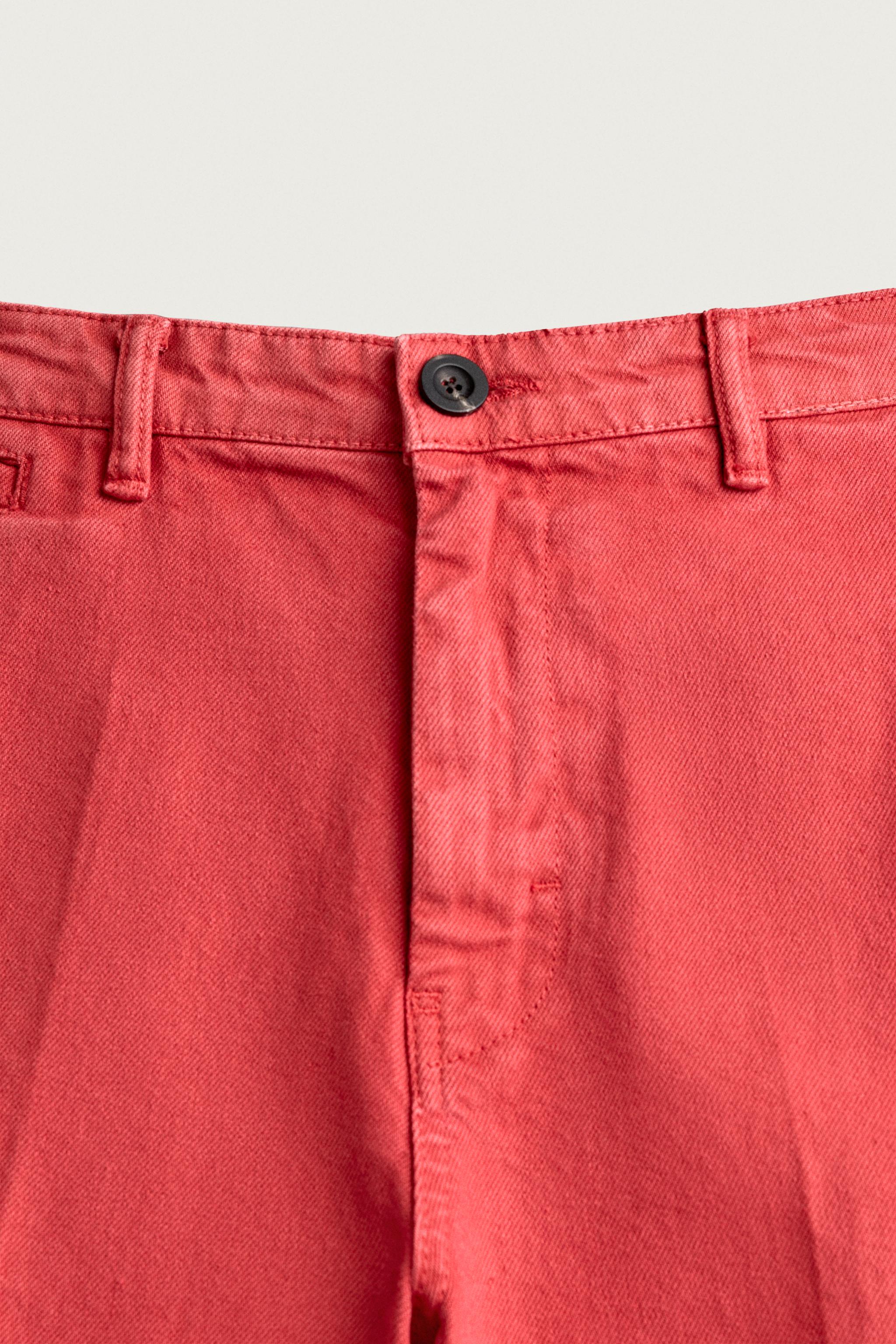 STRAIGHT FIT CHINO SHORTS